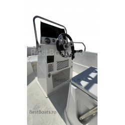 BestBoats New Star 500 Barca cu Consola Centrala Open 5.0 m pescuit  si agrement de fibra cu motor nescufundabila autodrenanta
